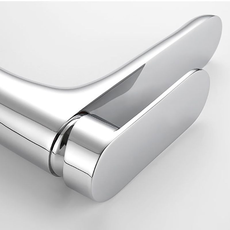 BowLift | Modern Brass Bathroom Sink Faucet Round Lever Handles Sink Faucet