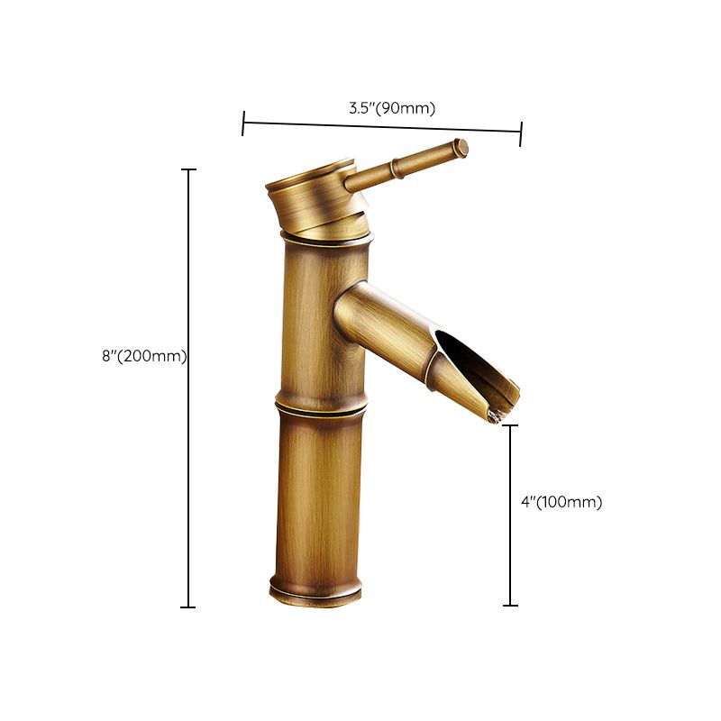 BowLift | Country style single hole basin faucet with a lever handle