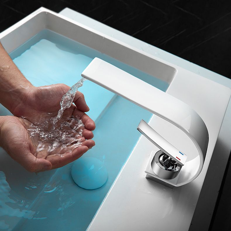 BowLift | Bathroom faucet brass waterfall spout lever handle basin faucet