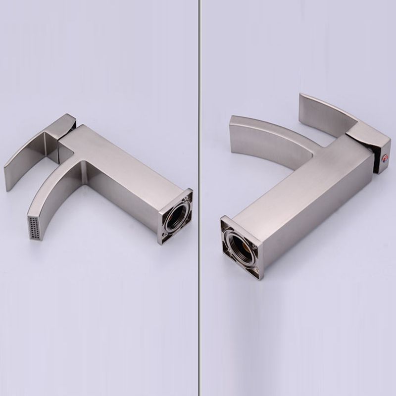 BowLift | Cubic Chrome Bathroom Faucet Low Arc Single Lever Basin Faucet