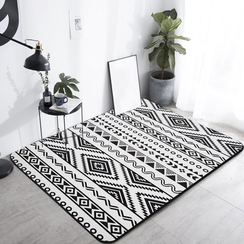 BowLift | Country Tribal Washable Rug Black and White Ethnic Geometric Rug Stain Resistant Polyester Rug for the Living Room