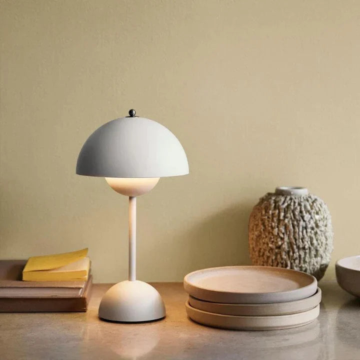 BowLift | Modern table lamp