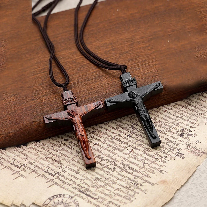 BowLift | Jesus-Cross-Necklace made of Wood