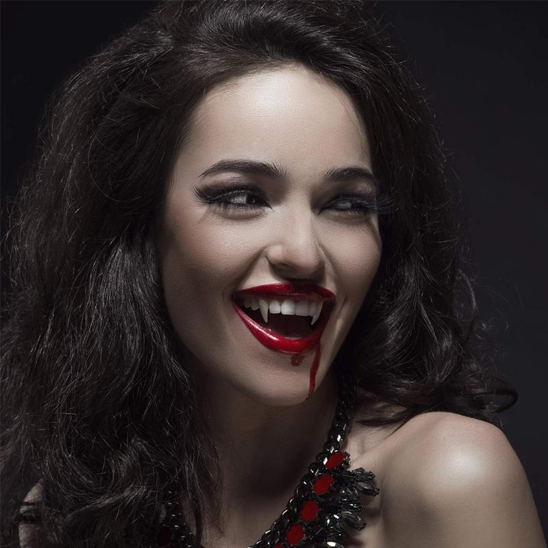 BowLift | Retractable Vampire Fangs