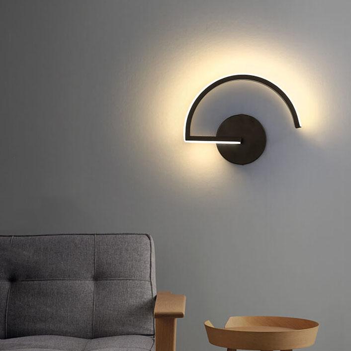 BowLift | Curved Wall Lamp in Aluminum in Modern Style
