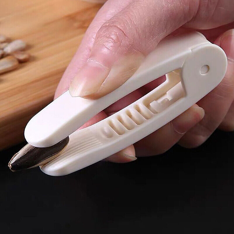 BowLift | Peanut Seed Peel Plastic Peanut Clip