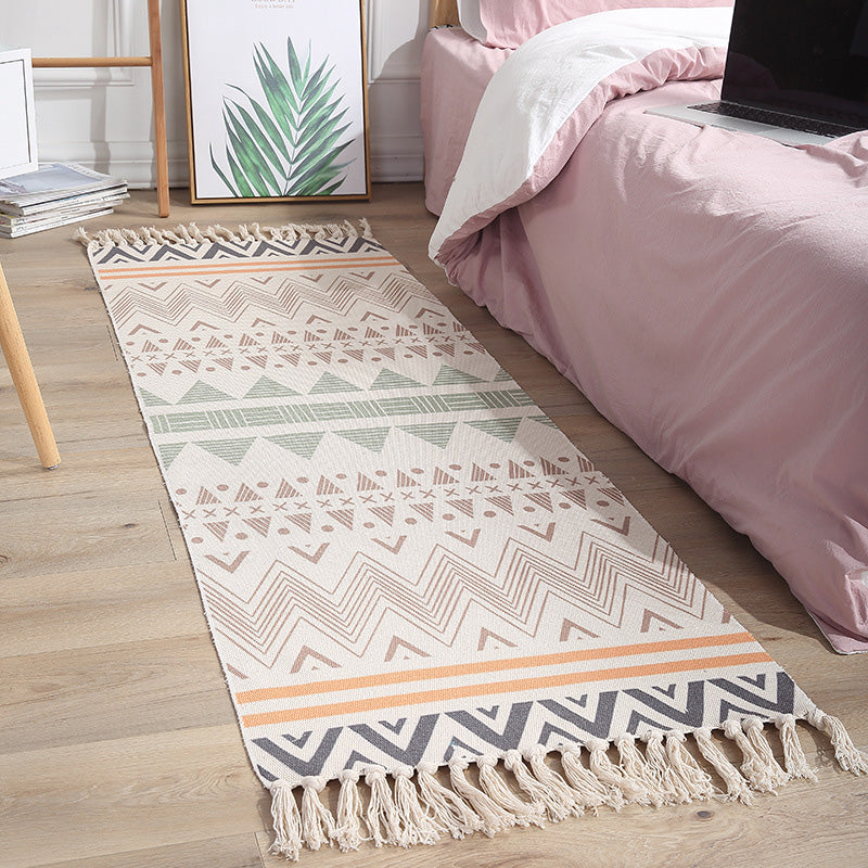 BowLift | Americana Bedroom Rug Multicolored geometric print area rug machine washable easy care with fringes