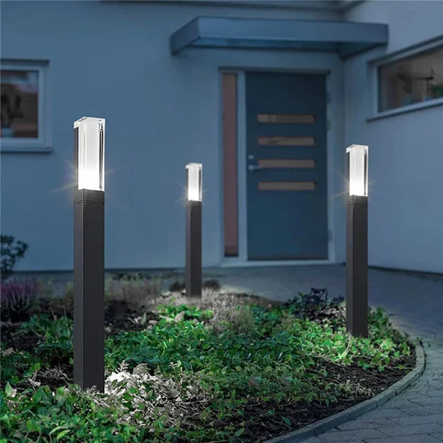 BowLift | Elegant Solar Post Light