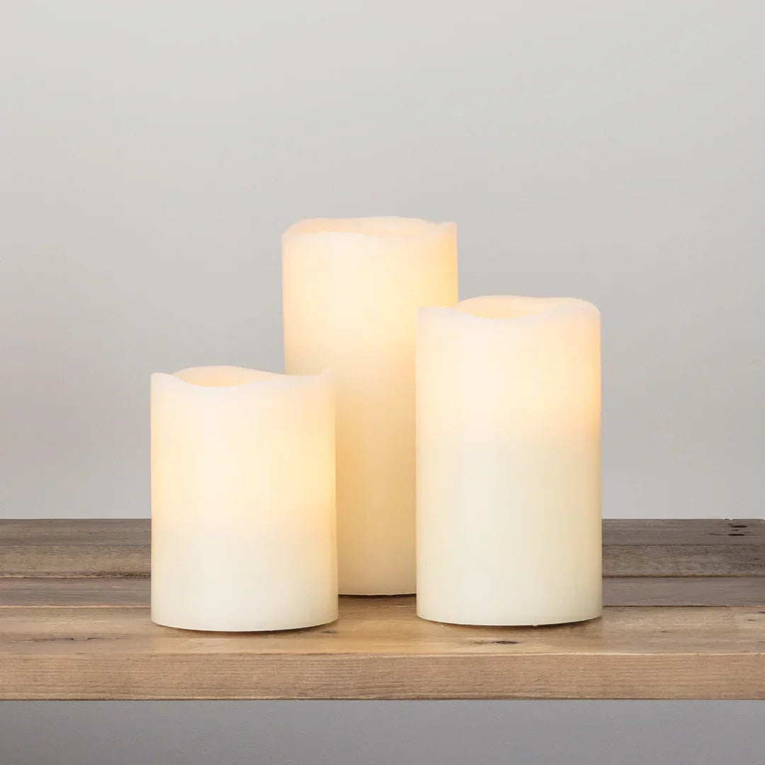 BowLift | Set with 3 tall flameless wax LED candles