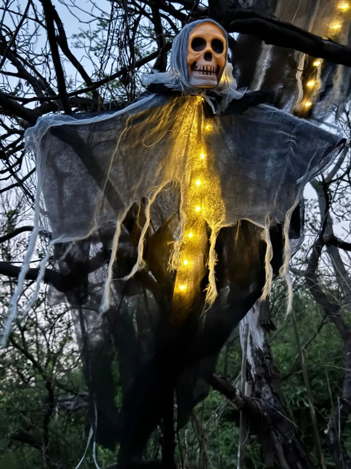 BowLift | Glowing Halloween Skeleton Hanging Decoration