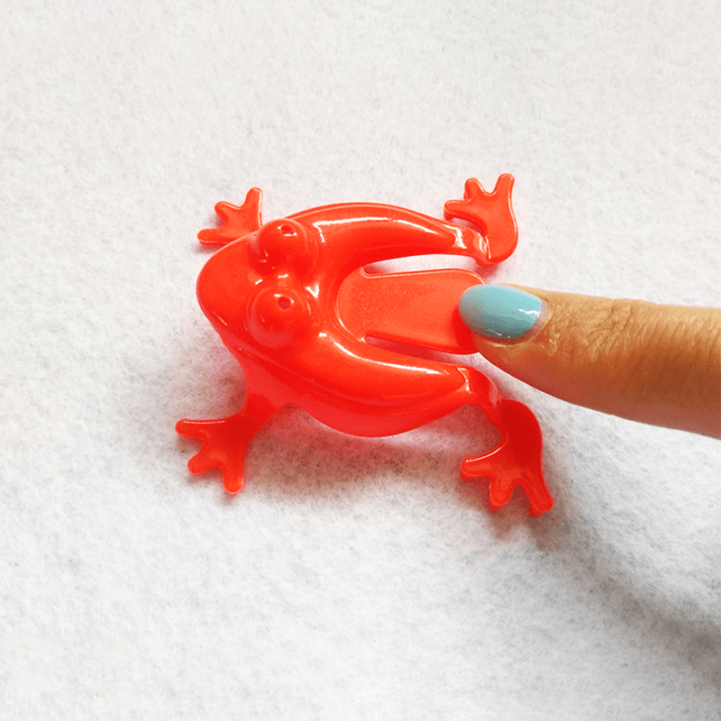 BowLift | Plastic Spring Frog