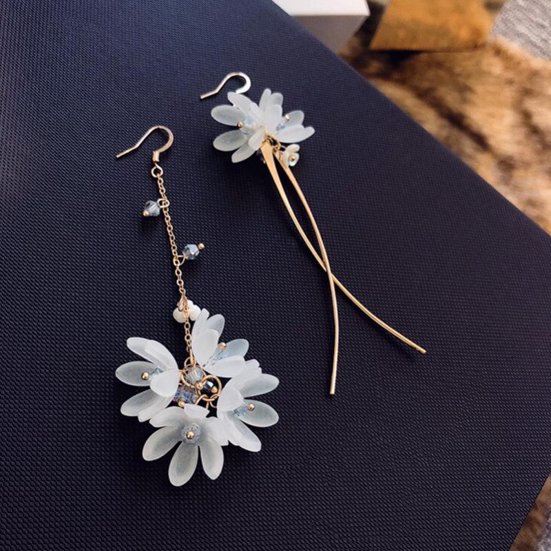 BowLift | Asymmetrical Flower Earrings