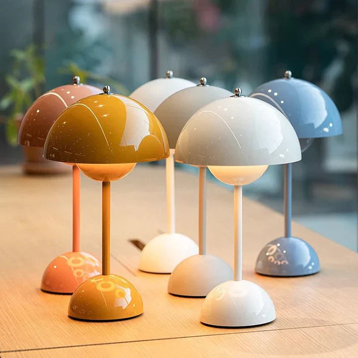 BowLift | Luxurious contemporary Nordic table lamp