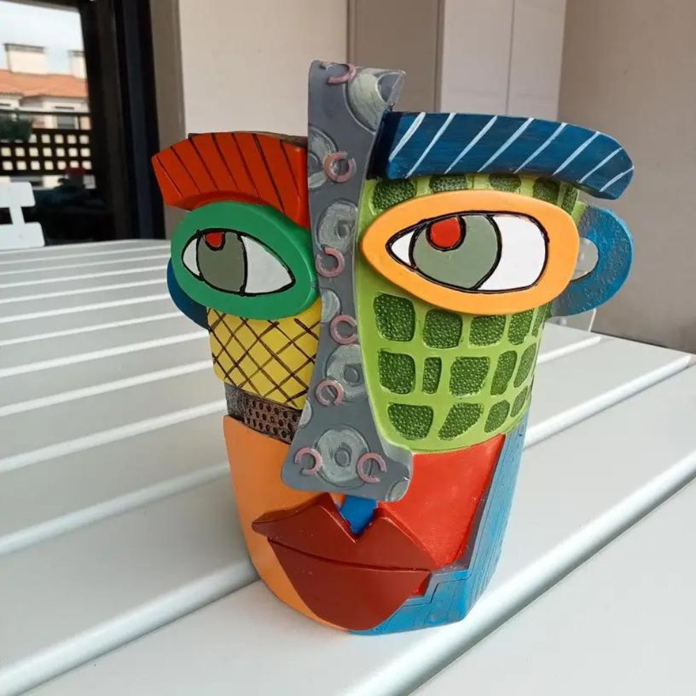 BowLift | Abstract Face Flower Pot