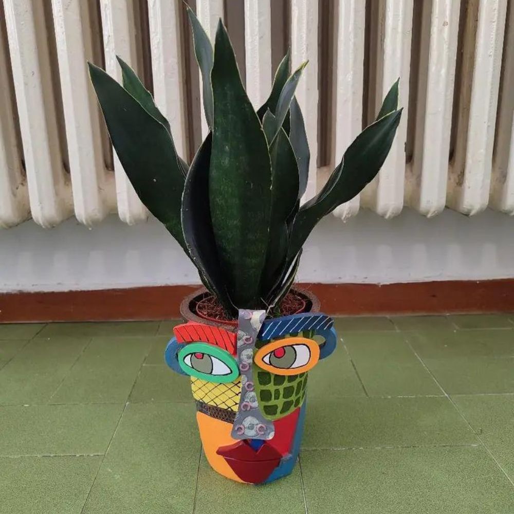 BowLift | Abstract Face Flower Pot