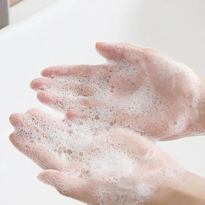 BowLift | 4 pieces | Travel soap leaves in case – compact, hygienic & practical