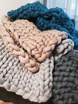 BowLift | Chunky Knit Blanket
