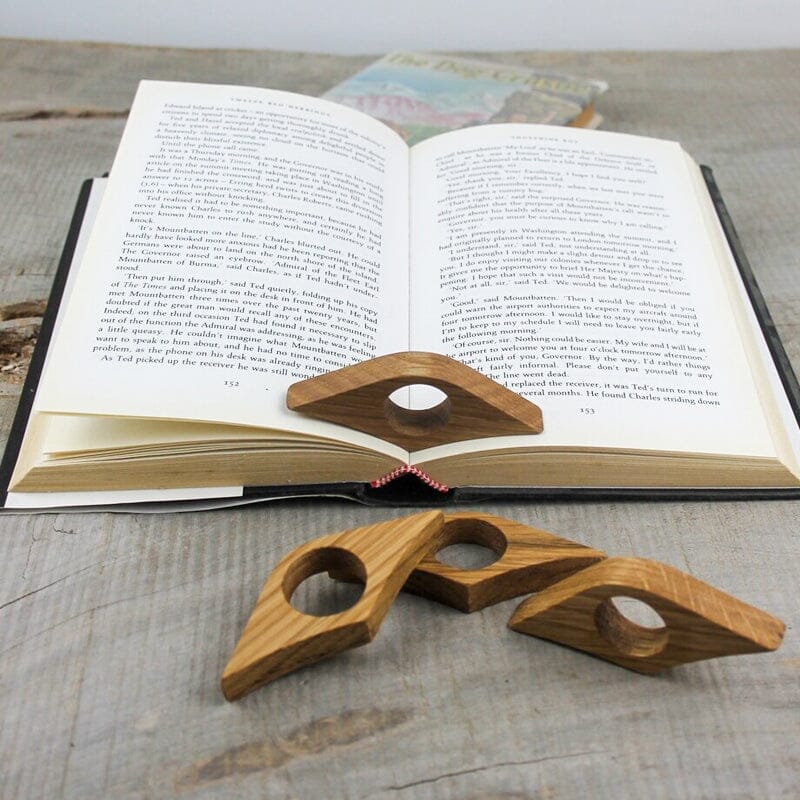 BowLift | Book reading tool made of solid wood