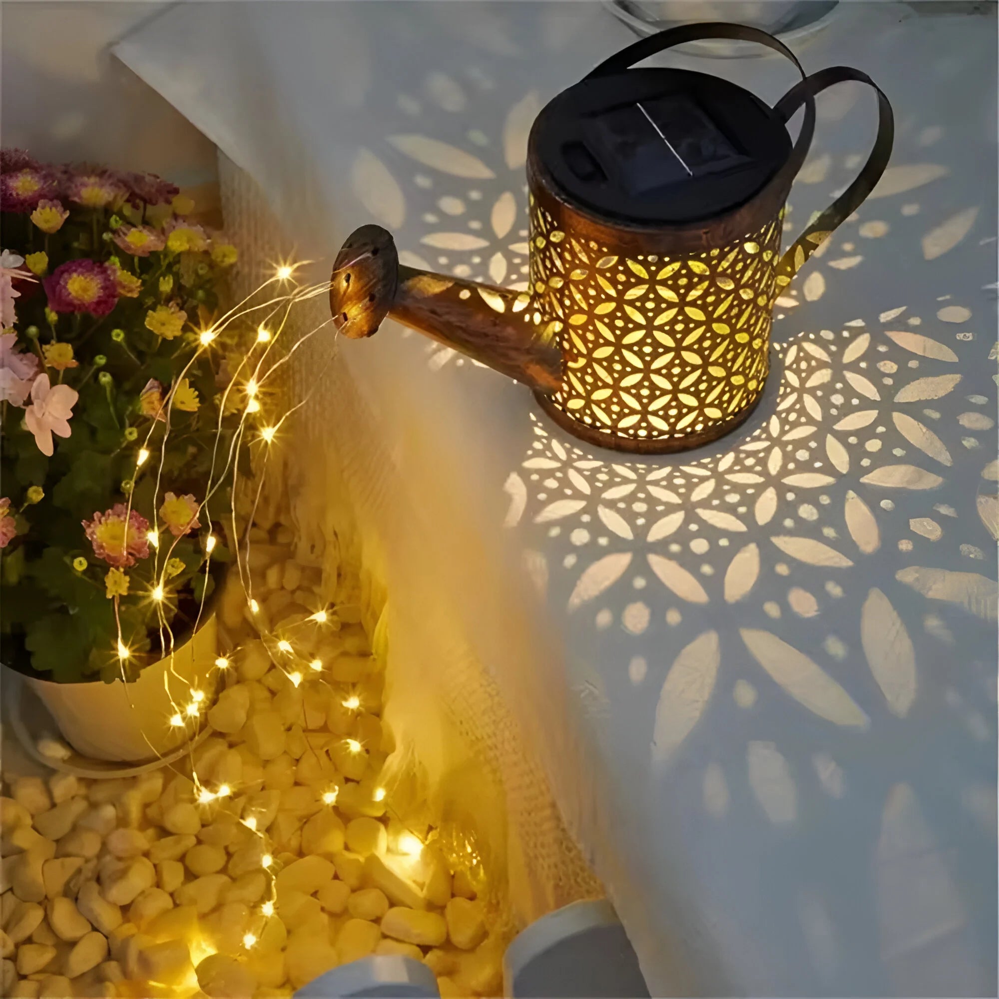 LumeFlow – Solar Rainfall Garden Light