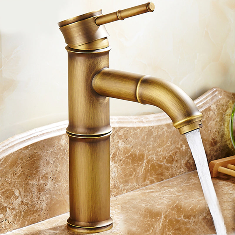 BowLift | Country style single hole basin faucet with a lever handle
