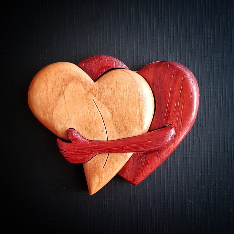 BowLift | A Hug From My Heart For You (Handmade Wood Carvings)