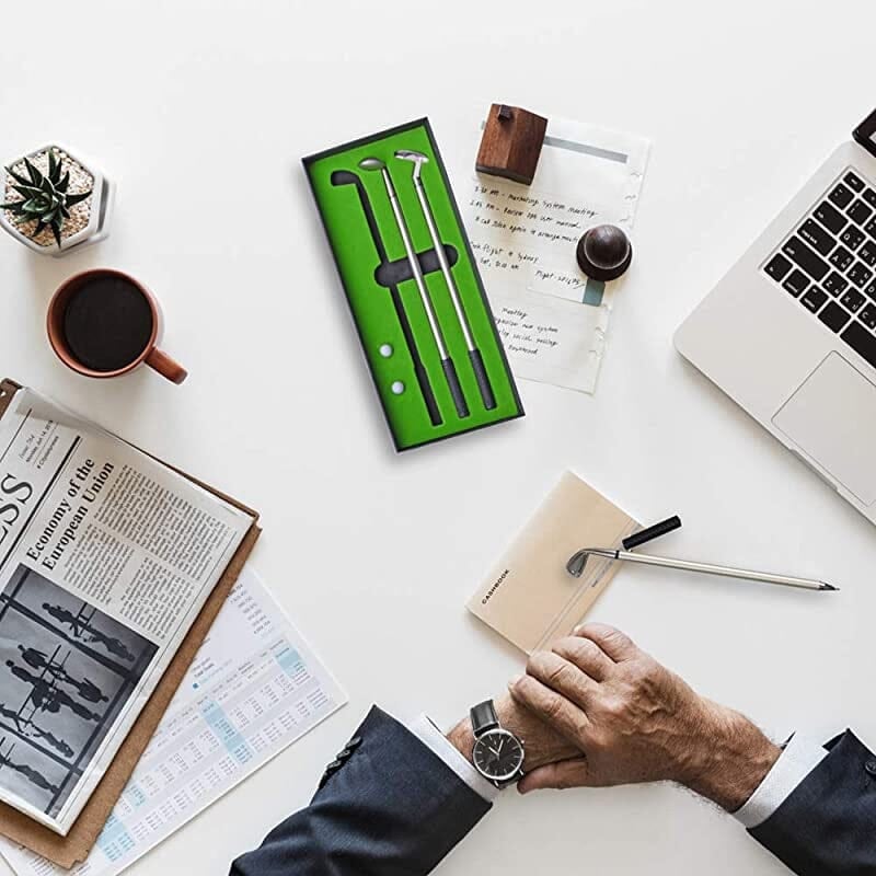 BowLift | Golf Gift with Putting Green