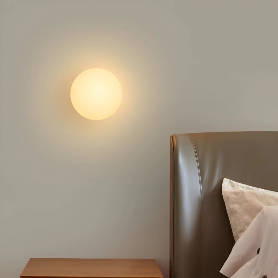 BowLift | Pietas – Elegant Glass Wall Light for Modern Interiors