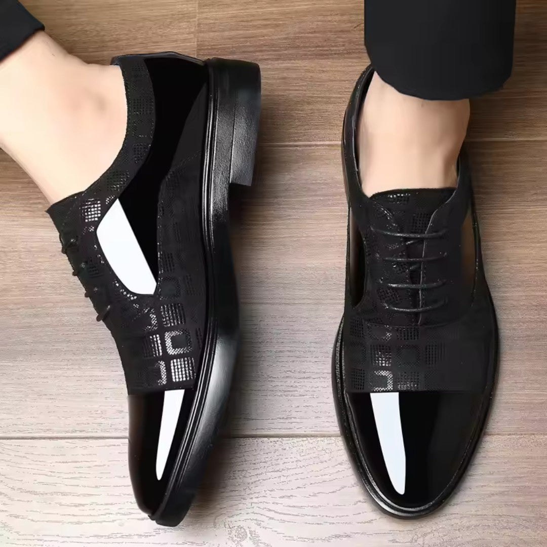 Elegant Oxford Shoes in Patent Leather