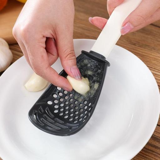BowLift | Creative Grater Garlic Ginger Multifunctional Spoon