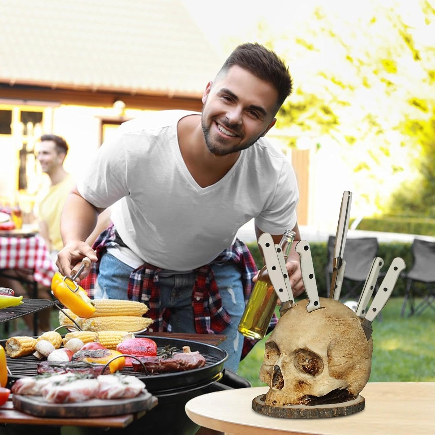 BowLift | Gothic Skull Knife Holder – Decorative Resin Kitchen Organizer