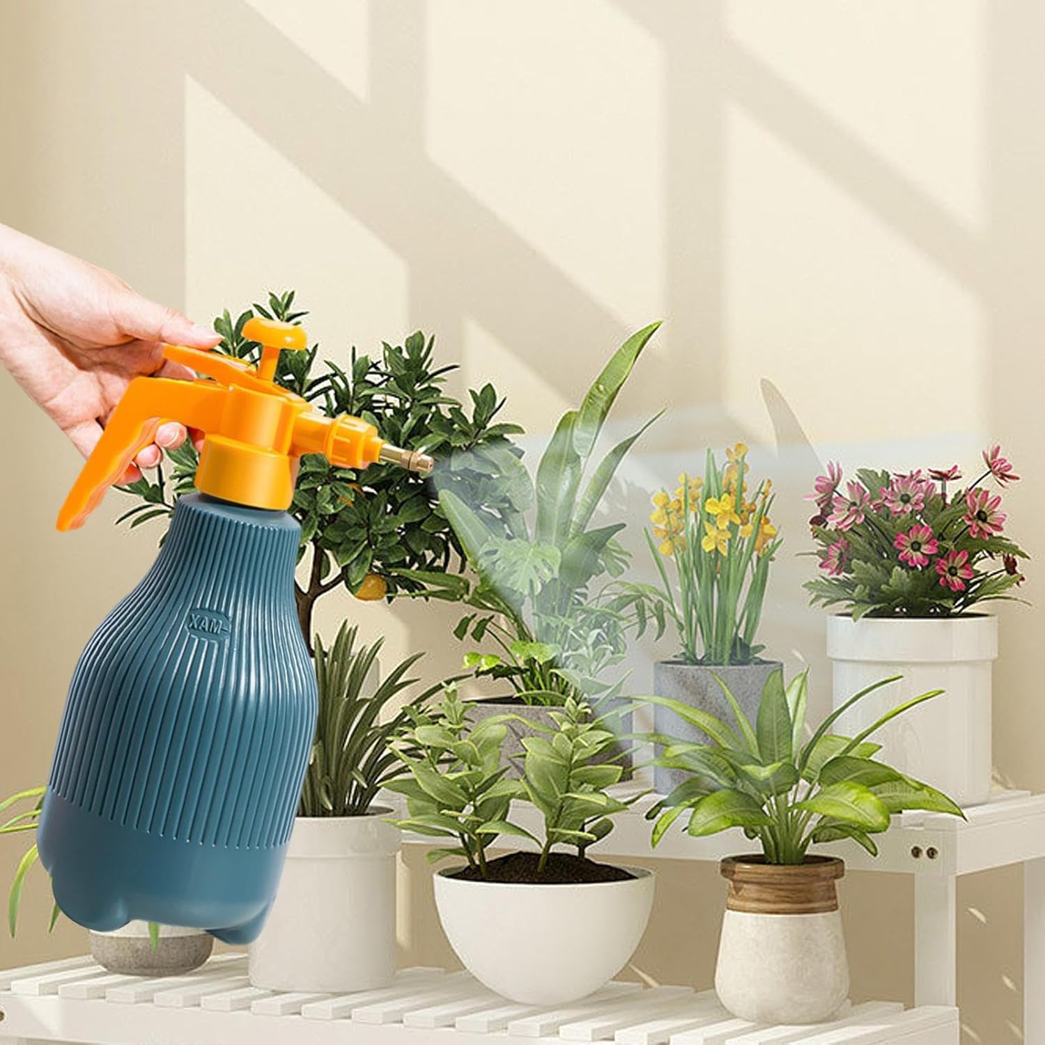 BowLift | Nordic Spray Bottle with Pressure Pump – For Effective Plant Watering