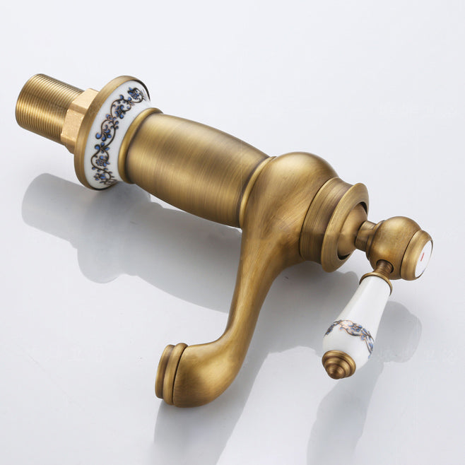 BowLift | Country House Wide Water Tap Sink Faucet with Lever Handle