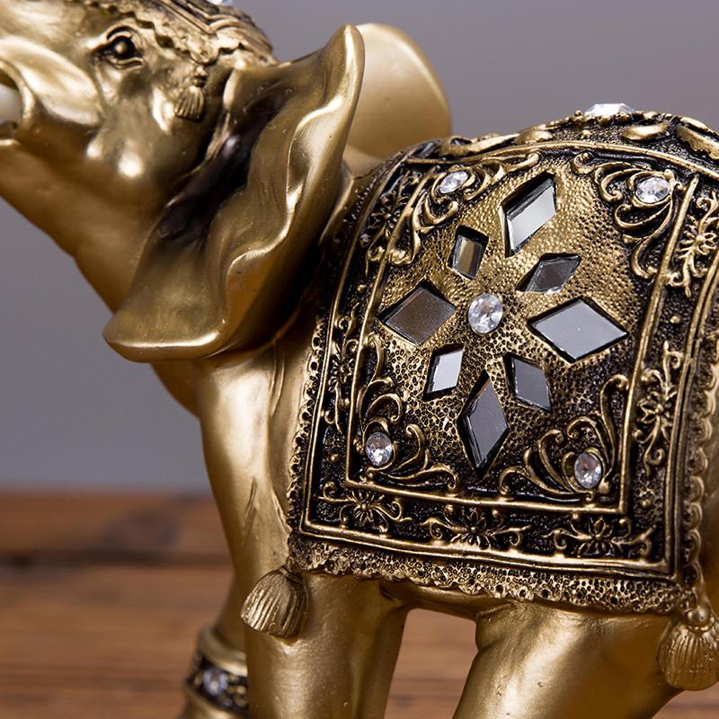 BowLift | Golden Elephant Statue