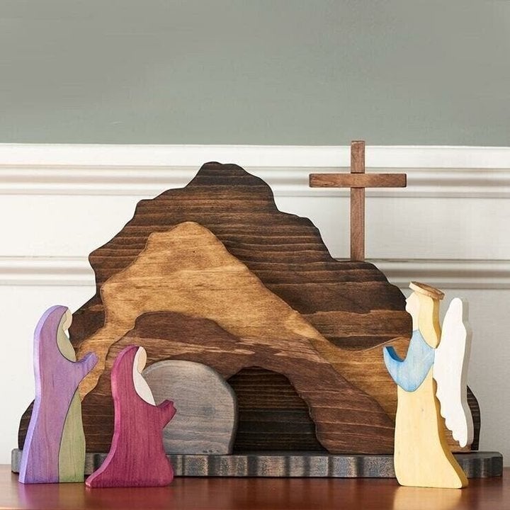 BowLift | Easter Scene Wooden Decoration
