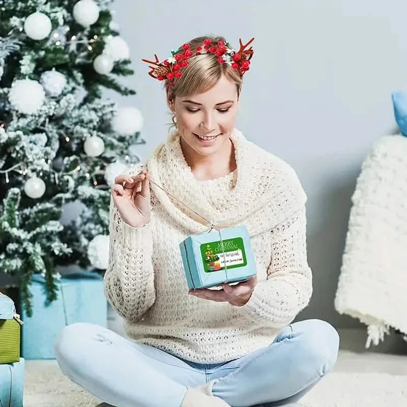 BowLift | 90 pieces: Christmas sticker tags - Self-adhesive with Christmas name tag