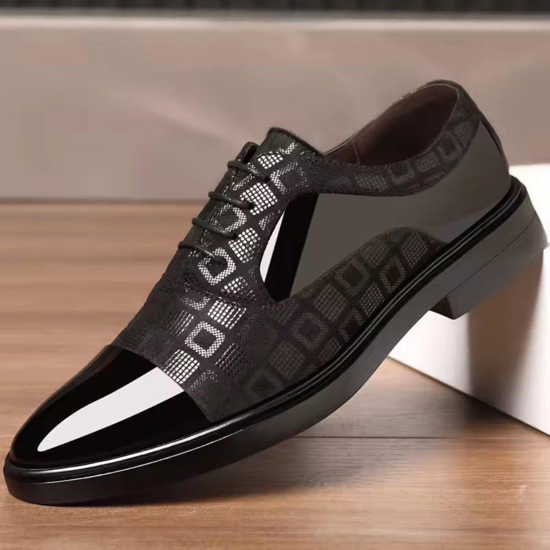Elegant Oxford Shoes in Patent Leather