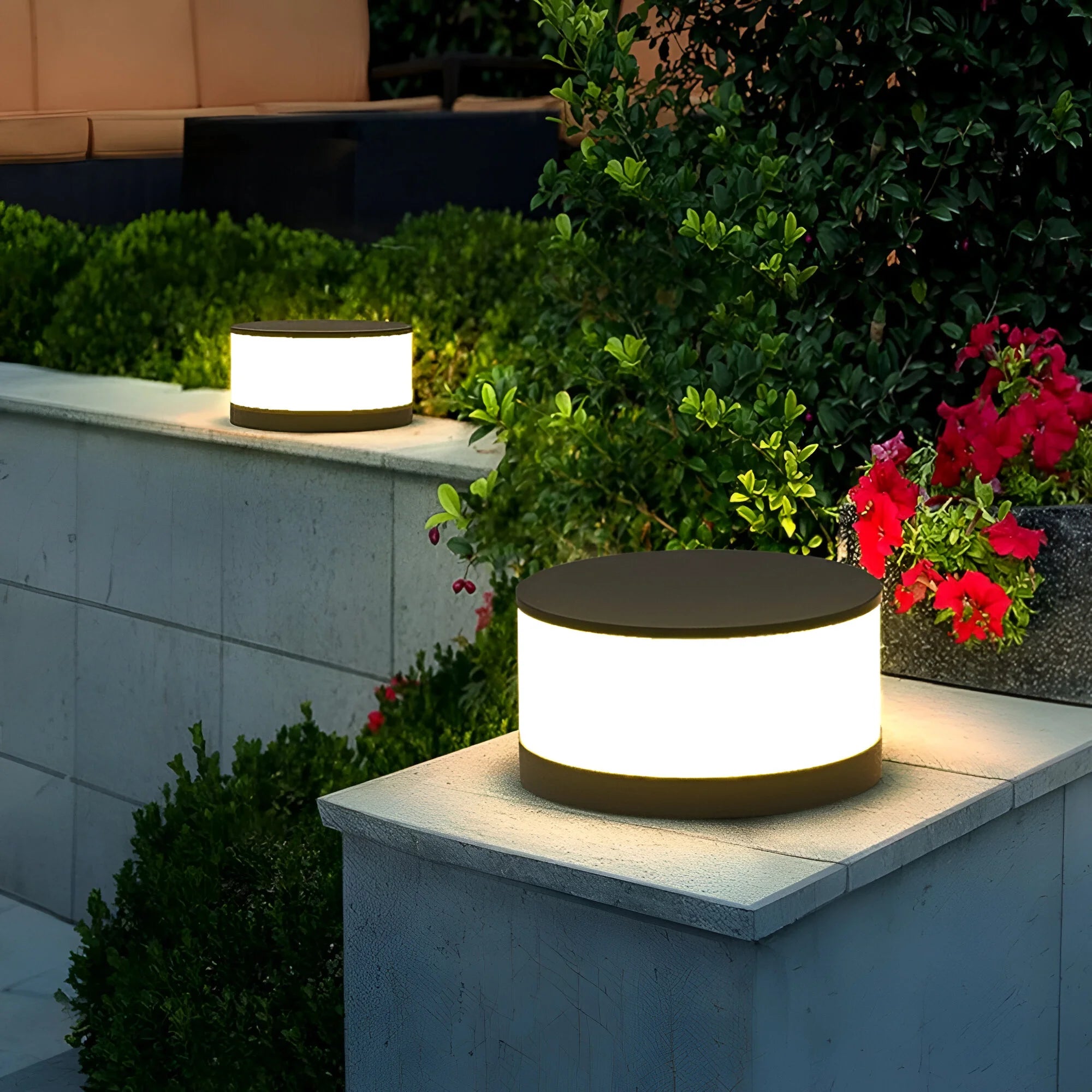 GlowBeam – Solar Garden Sensor Lamp