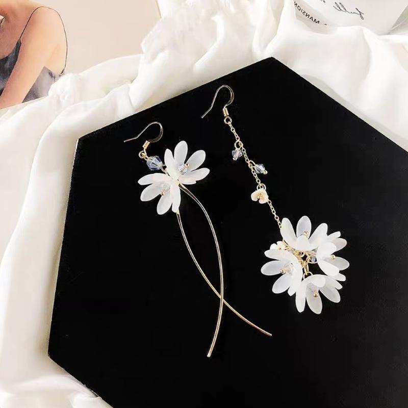 BowLift | Asymmetrical Flower Earrings