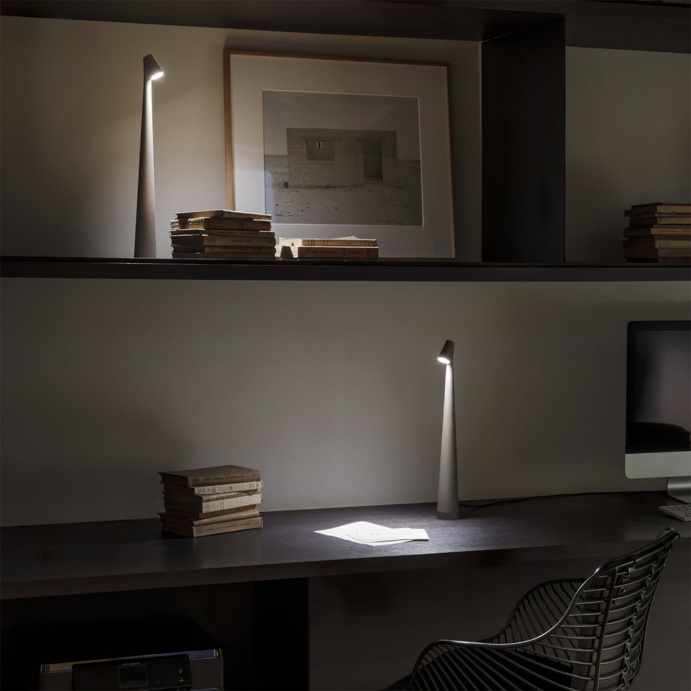 BowLift | EcoLight – Energy-Efficient Rechargeable Desk Lamp