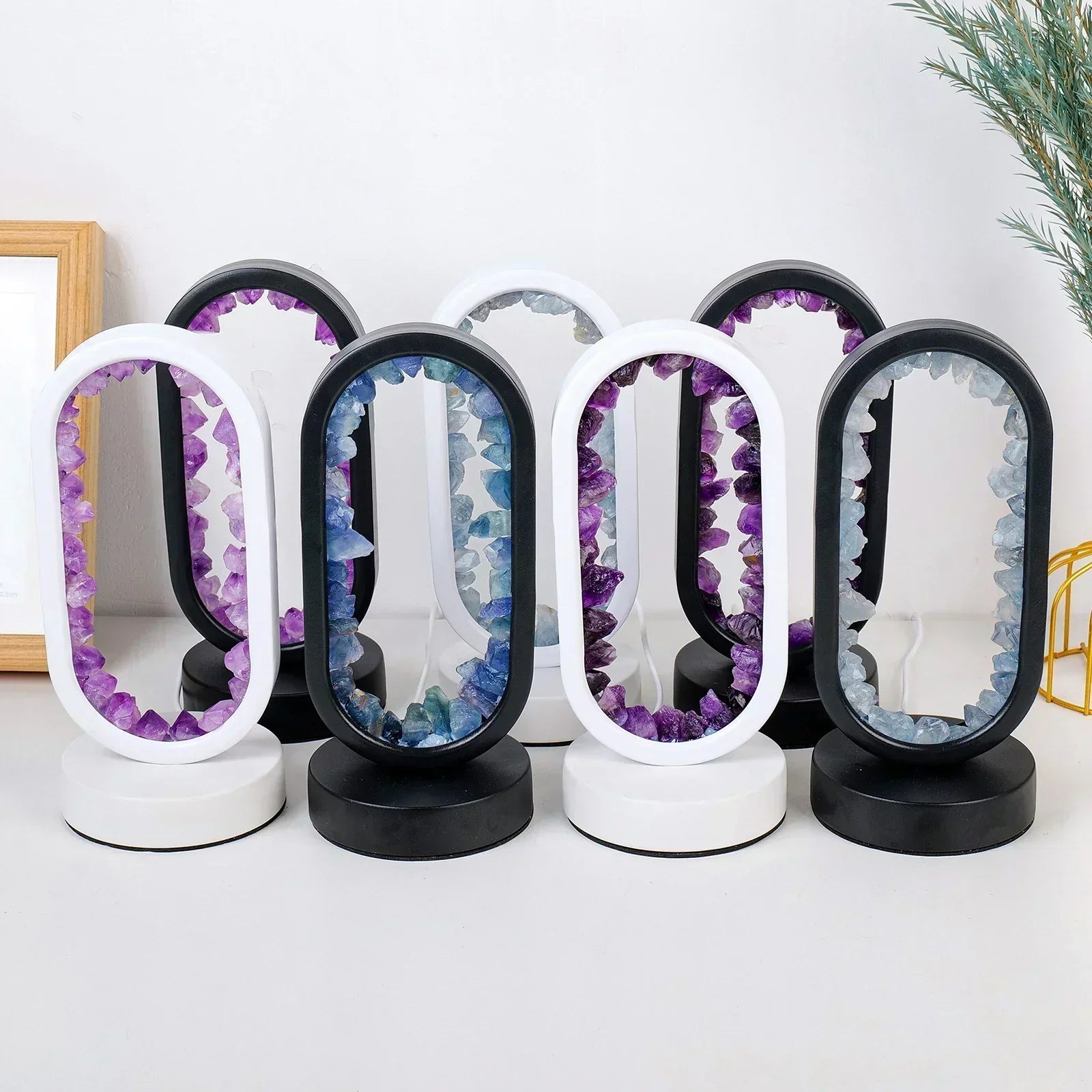 BowLift | Table lamp with crystal ambient light design