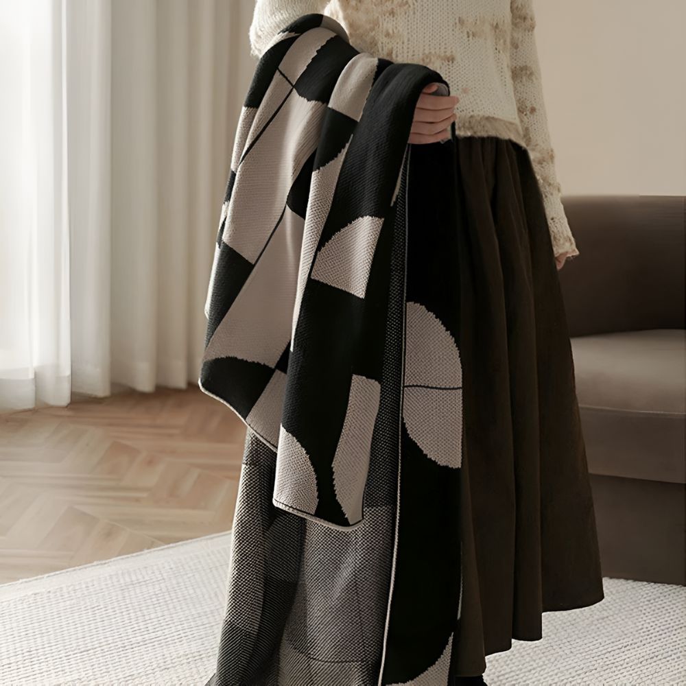 BowLift | Artevana Monochrome Geometric Throw Blanket