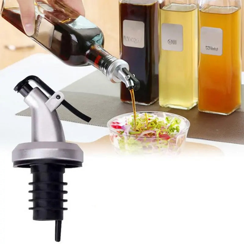 BowLift | Spout for spice bottles – Leak-proof & food safe