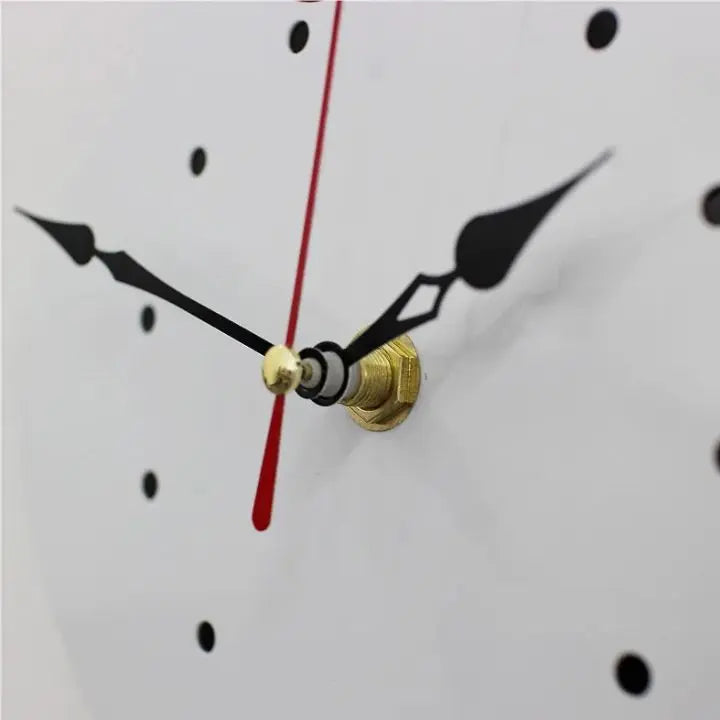 BowLift | Charming Cat Wall Clock with Swinging Tail