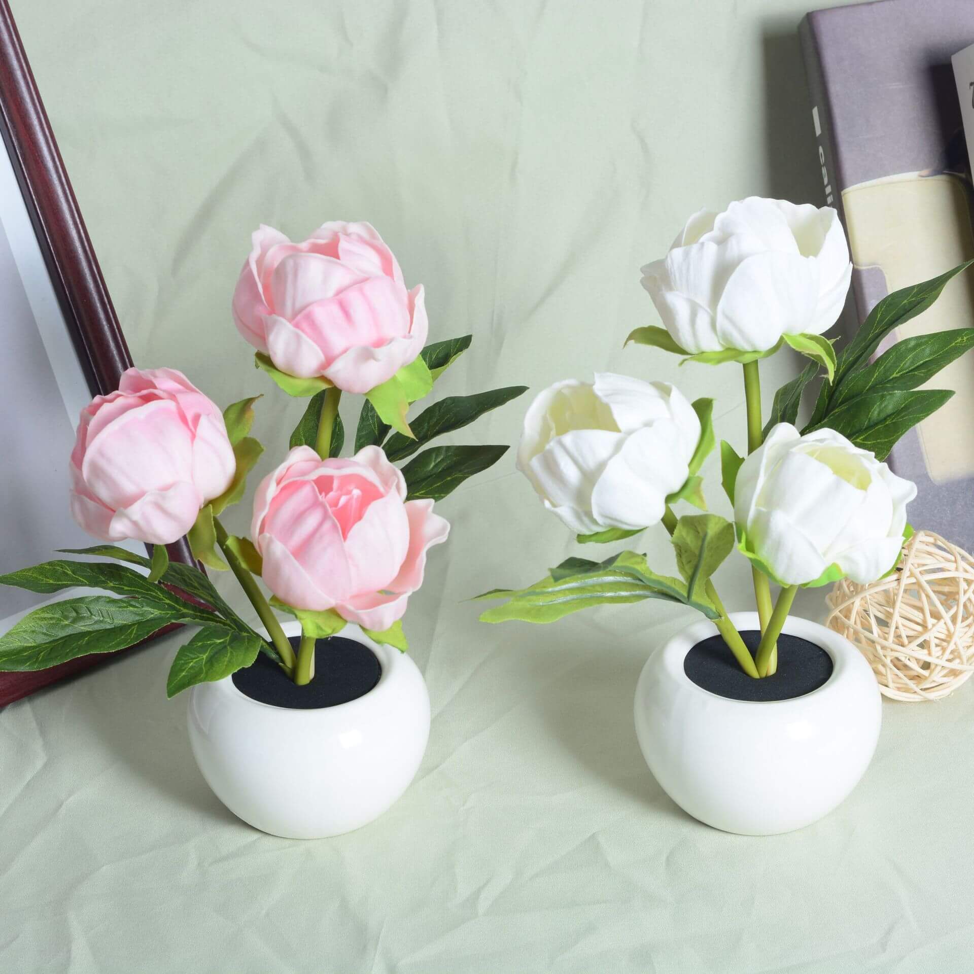 BowLift | Modern Creative Simulation Tulip Peony LED Night Light Table Lamp