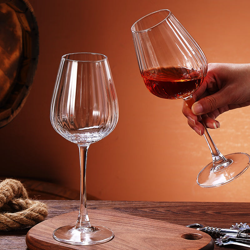 BowLift | European Crystal Red Wine Glass Set Household Large Wine Glass Creative Grape Decanter Glass Goblet Red Wine Glass * 4 + Decanter * 1 [Five-Piece Set]