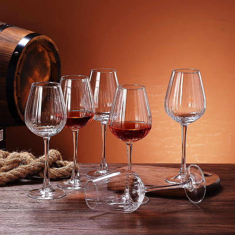 BowLift | European Crystal Red Wine Glass Set Household Large Wine Glass Creative Grape Decanter Glass Goblet Red Wine Glass * 4 + Decanter * 1 [Five-Piece Set]