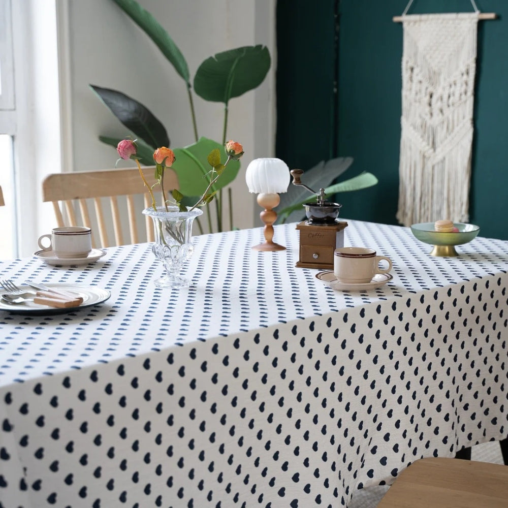 BowLift | Dotted Heart Table Cloth
