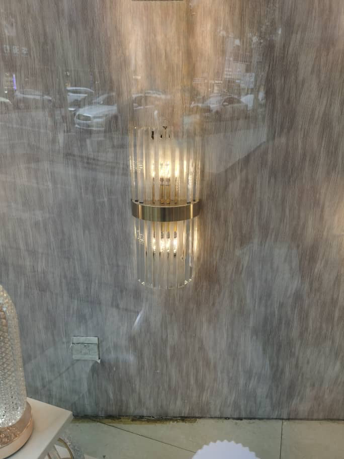 BowLift | GoldenGleam – Elegant Gold Wall Light with Warm Glow