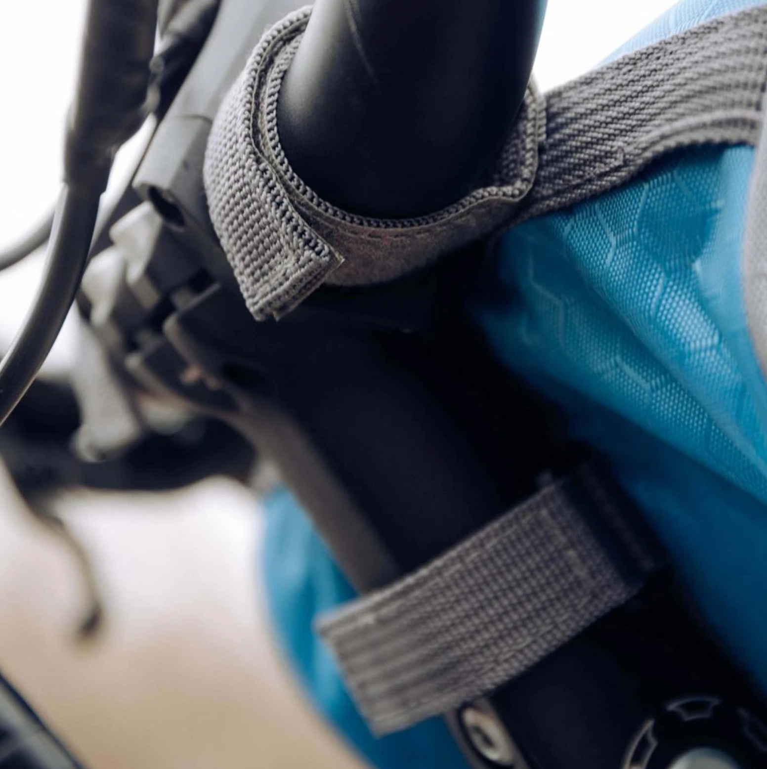BowLift | Cycling Companion: Top-Rated Touchscreen Bike Bag