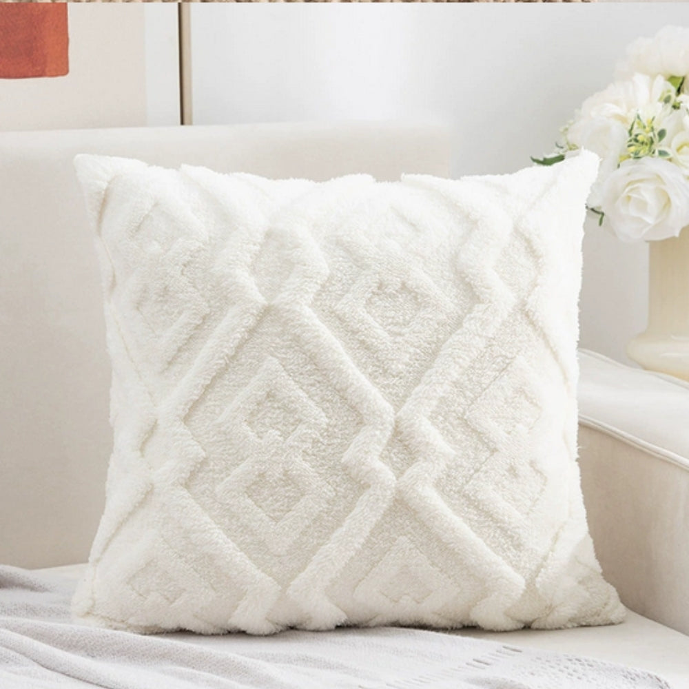 BowLift | Fuzzy Diamond Pattern Cushion Cover